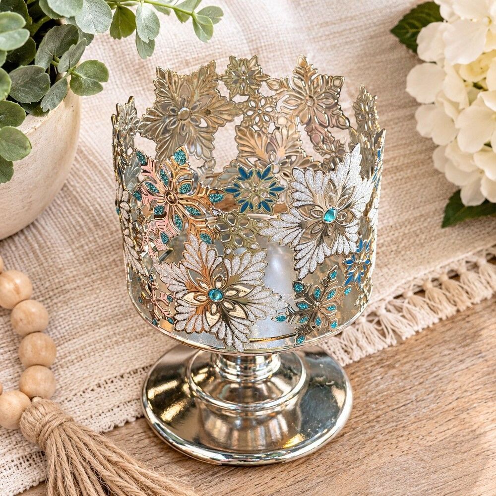 Bath & Body Works Winter Scene Blue Snowflakes Pedestal 3-Wick Candle Holder
